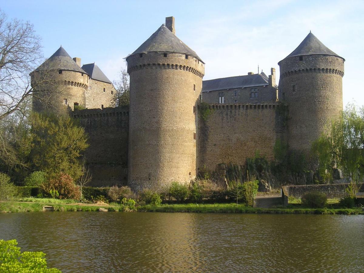 Chambres D'Hotes La Belle Taille Lassay-les-Chateaux Luaran gambar